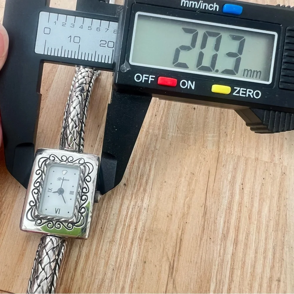 Brighton Arcadia silver tone and calf skin skinny strap watch NEW BATTERY